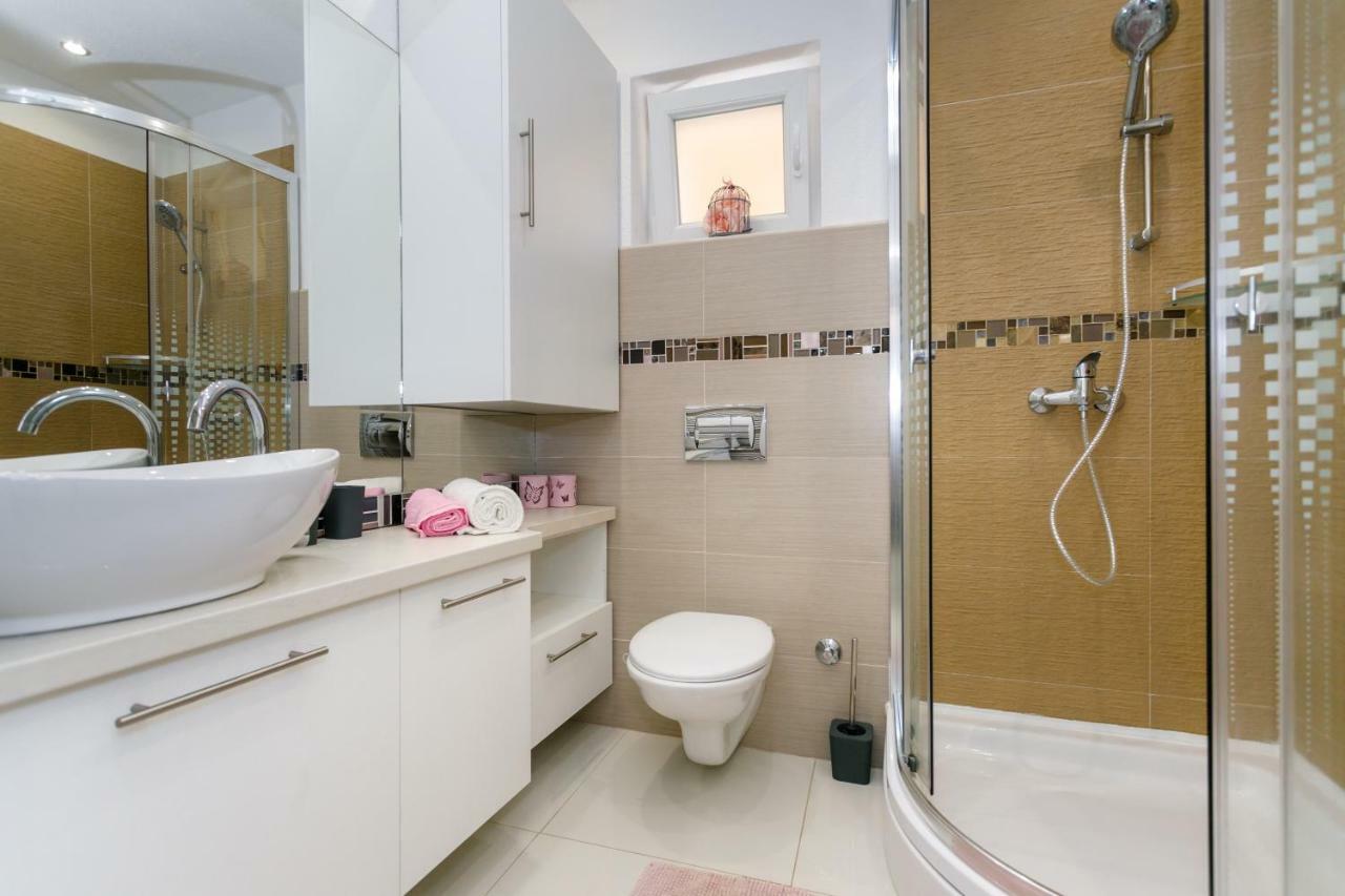 Apartman Brajutovci 26 Kornić Esterno foto
