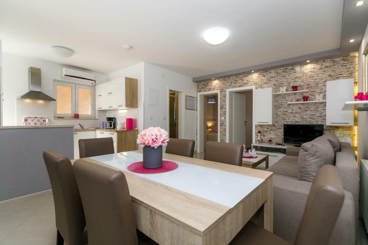 Apartman Brajutovci 26 Kornić Esterno foto